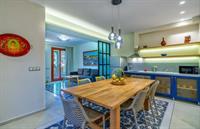 Hermes Suites Μπατσί Εξωτερικό φωτογραφία
